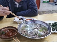 -杨三孃跷脚牛肉(西外棕榈岛店)