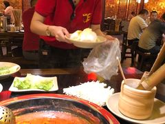 -在蜀里·一米肥牛老火锅(黄埔店)