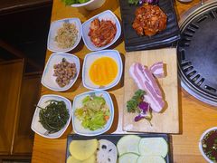 -唯成•韩国炭火烤肉 유성고기