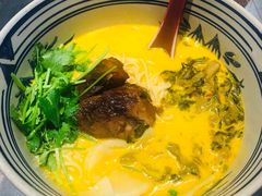 酸汤猪软骨面-和府捞面(EAC店)