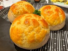 酥皮叉烧包-白天鹅宾馆-玉堂春暖餐厅