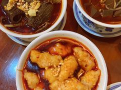 土冒大虾滑-炉小二铜锅牛蛙•川湘菜(三里屯店)