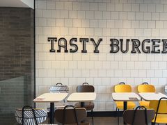 -麦当劳(杨林得来速店)