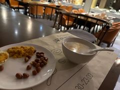 -杭州西湖湖滨银泰亚朵酒店