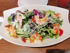 牛油果鲜虾沙拉-UPPER KITCHEN(延安路店)