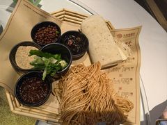 烙馍卷馓子-大张烙馍村(绿地店)