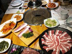 -唯成•韩国炭火烤肉 유성고기