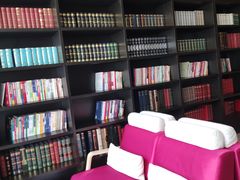 -喜鹊愉家酒店(郑州曼哈顿博览中心地铁站店)