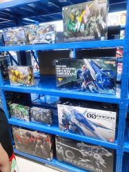 -逝水玩具折扣店