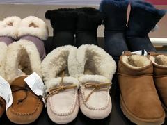 -爱革·洗衣改衣·洗鞋修鞋·洗包修包·奢侈品护理(宝地广场店)