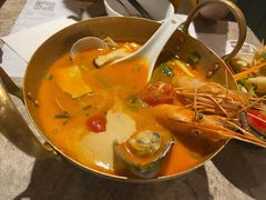 酸辣冬阴功海鲜汤檬粉-美奈小馆·东南亚菜(福田星河COCO Park店)