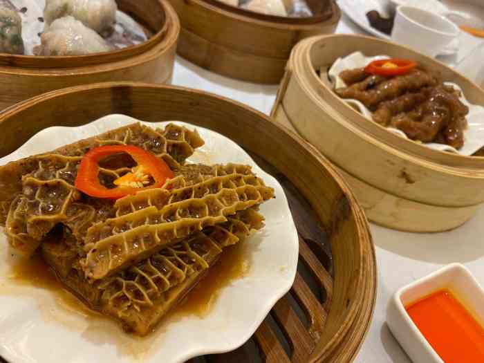 正宗广东早茶春满园的早茶很好吃每次都好多人早茶时间从早上89点可以