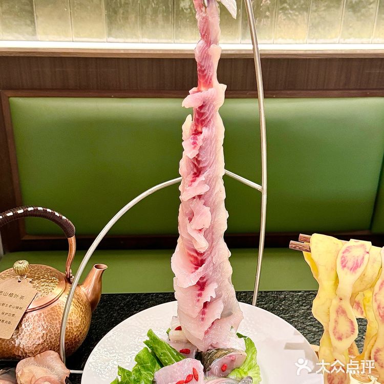 在深圳吃到鱼生界的南波万 就在后海……