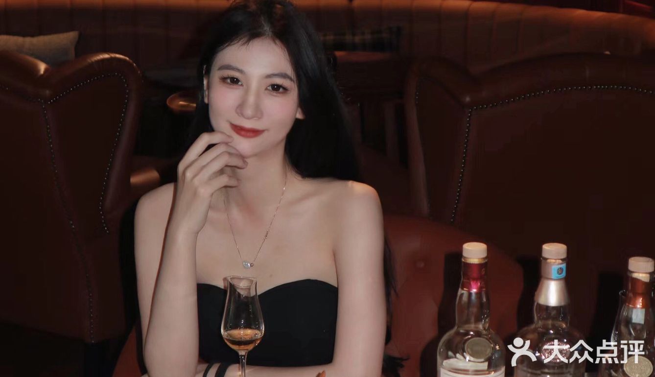 美酒配美蟹 高端精致粤菜餐厅