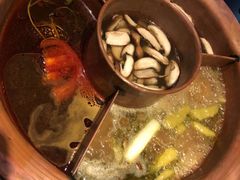 菌王奇香锅-老诚一锅羊蝎子(黄寺大街店)