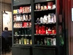 -星巴克臻选(南京金茂览秀城店)