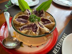 -Chom Cafe and Restaurant