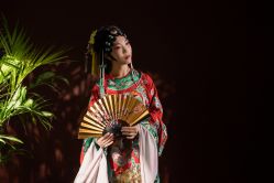 -盘子女人坊生日照·摄影馆(华强店)