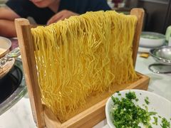 -洪氏嗨捞·广东猪肚鸡·椰子鸡火锅(西咸万象城店)