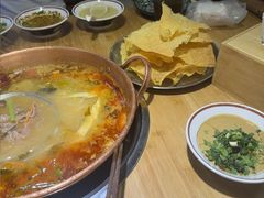 -洱火云南酸菜牛肉火锅(石景山当代商城店)