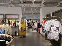 -URBAN REVIVO(北京斯普瑞斯奥特莱斯店)
