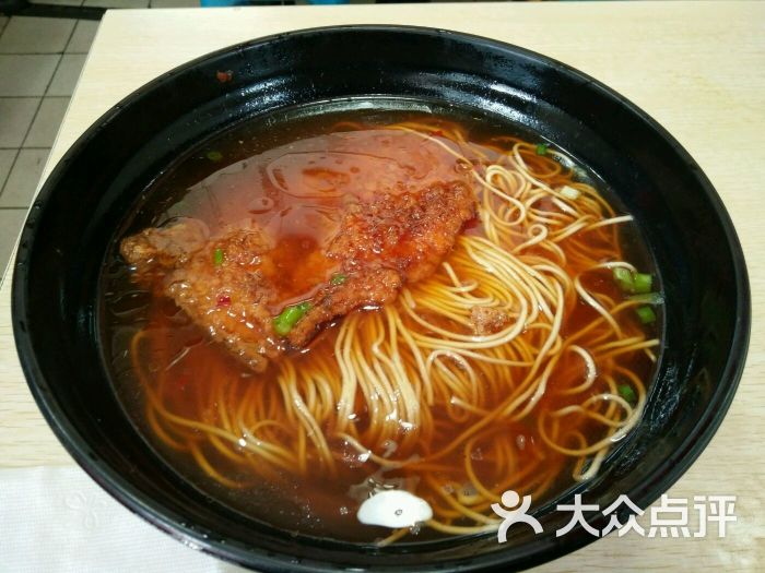 当香菜馄饨遇见辣肉面-大排面图片-上海美食-大众点评网