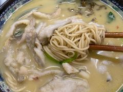 -明呈黄鱼面馆(斜土路店)