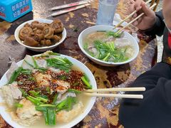 -金卯白肉罩火烧