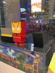-乐高品牌旗舰店(人民广场店)