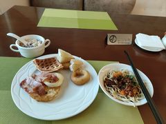 -武汉汉口火车站东方建国大酒店