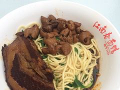 干拌大肉肥肠面-泰顺江南春面馆