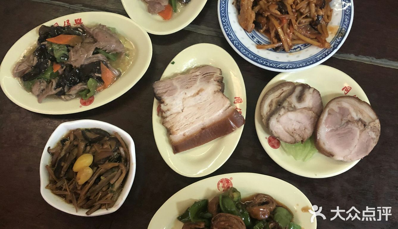 人间美味啊~汤头好喝 刚上来记得先喝一口汤再吸面