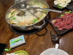 -乡土黄·鲜牛肉火锅·小龙虾(兴业街店)