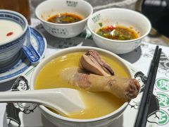 -禄婶鸡煲·打边炉