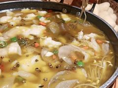 -有红鸡毛店·川菜(建设路店)