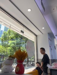 -首脑美发沙龙