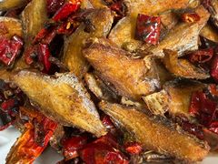 -崴海渔村(虹梅路店)