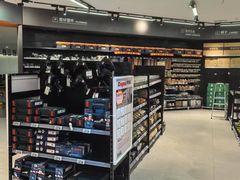 -百安居装修建材卖场(南山店)