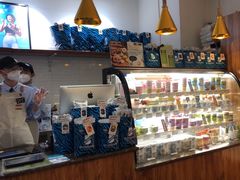 零售区-Blueglass酸奶(华贸购物中心店)