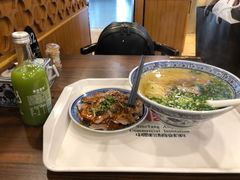 -陇兴楼兰州拉面(西安咸阳国际机场店)