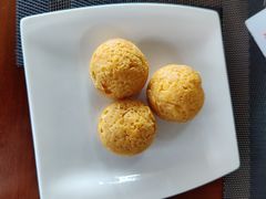 -三亚湾海居铂尔曼度假酒店