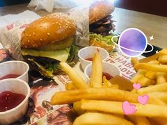 -The Habit Burger Grill 哈比特汉堡(复兴soho店)