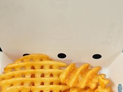 -必胜客(宝杨路宅急送店)