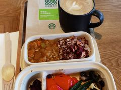 -星巴克臻选(上海合生汇1F店)