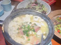 -魏铭鱼头捞饭(晋阳路店)