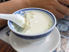 -周大娘牛乳(旧寨古村总店)