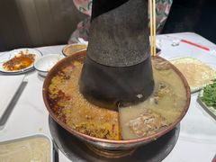 -老蜀铜火锅·酸菜脊骨·麻辣羊蝎子(热闹路店)