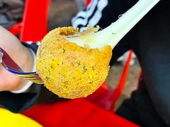 -BHC炸鸡(明洞总店)