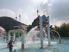 -汤山欢乐水世界