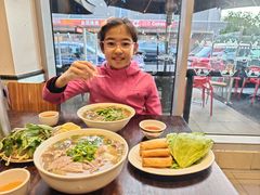 -鸿记越南牛鸡粉